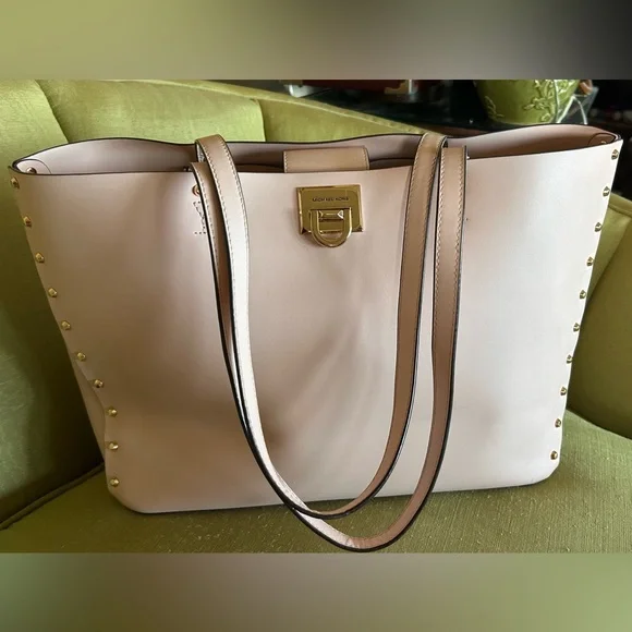 Michael Kors $558 EUC Blush Pink Manhattan Studded Shopper Tote bag EUC - Picture 2 of 8